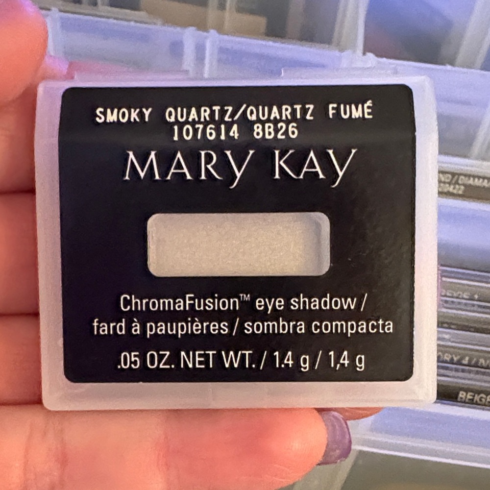 Mary Kay Eye Shadow in smoky quartz